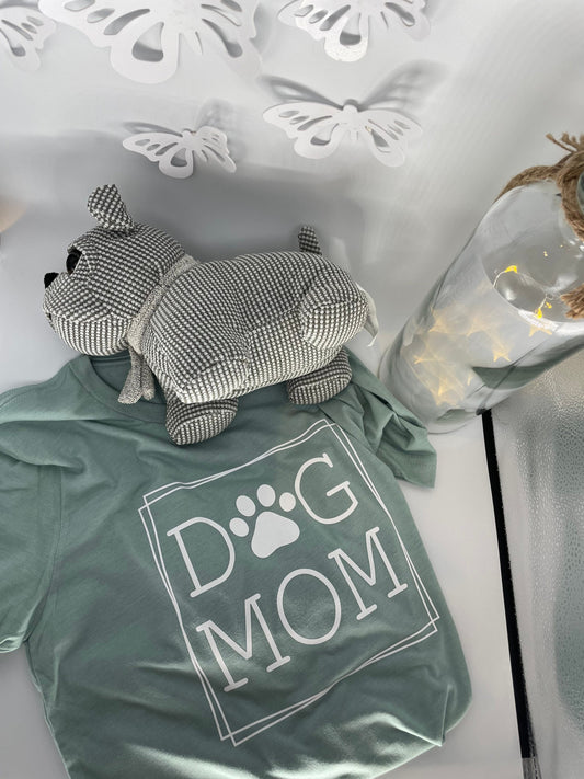 Dog mom screen printed tee