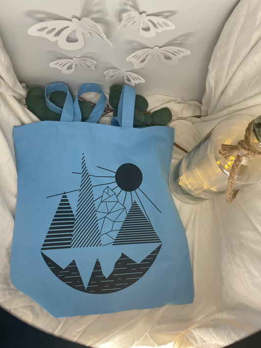 Mountain tote 🏔