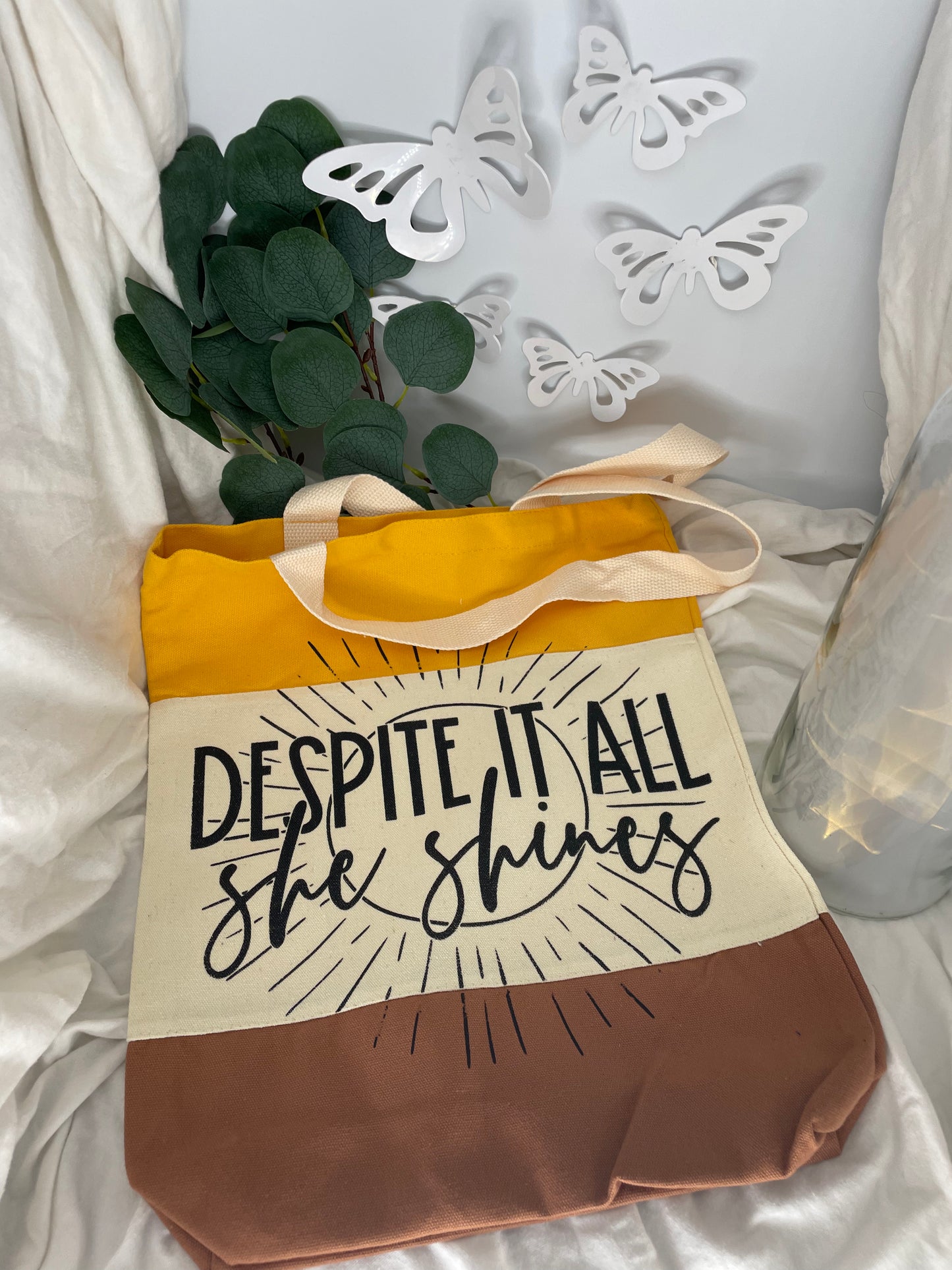 She shines tote 💛☀️